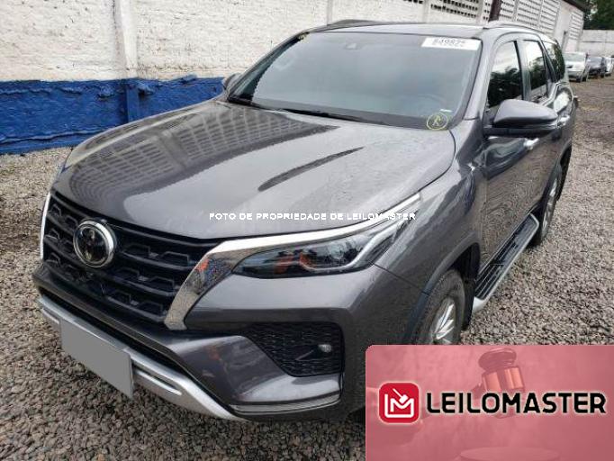 TOYOTA HILUX SW4 21/21